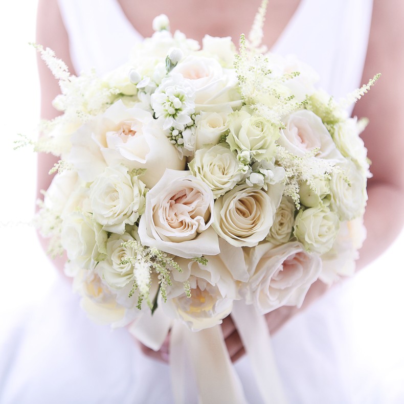 Букет невесты с ароматными розами "МИСС АЙВОРИ"