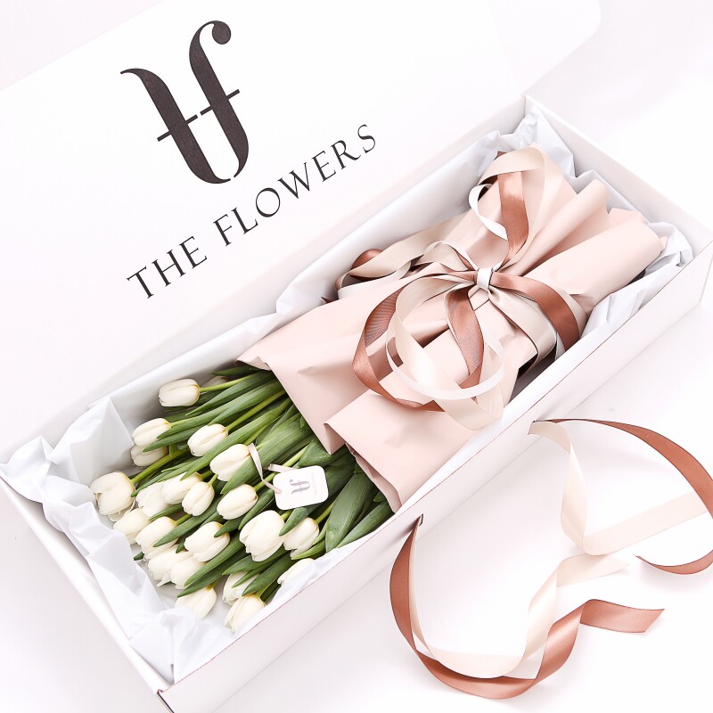 Коробка цветов "TULIPS BOX  White" - Тюльпаны в прямоугольной коробке