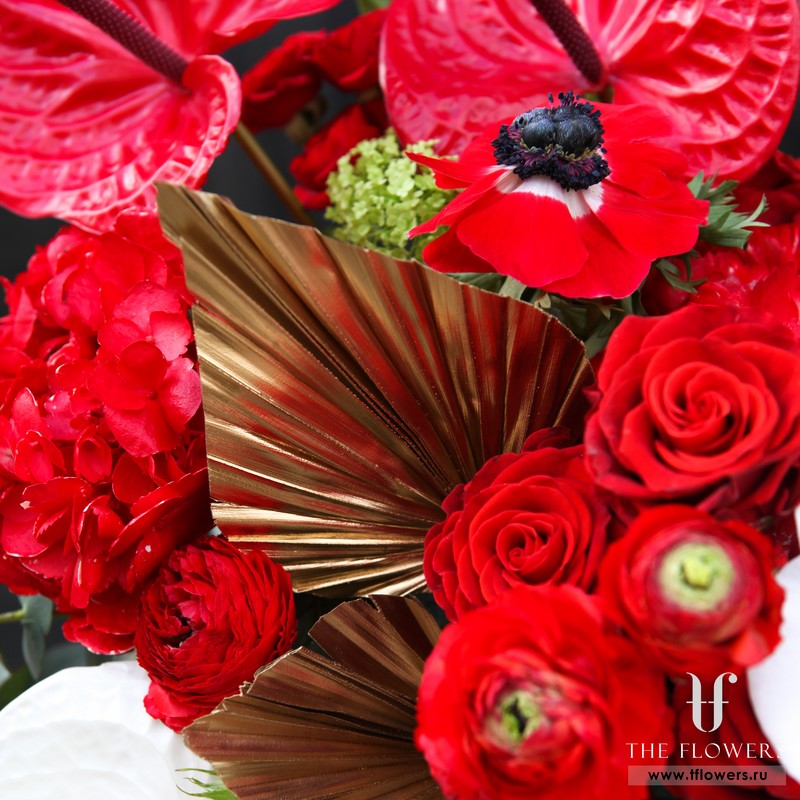 GOLDEN RED - red and white flowers arrangement